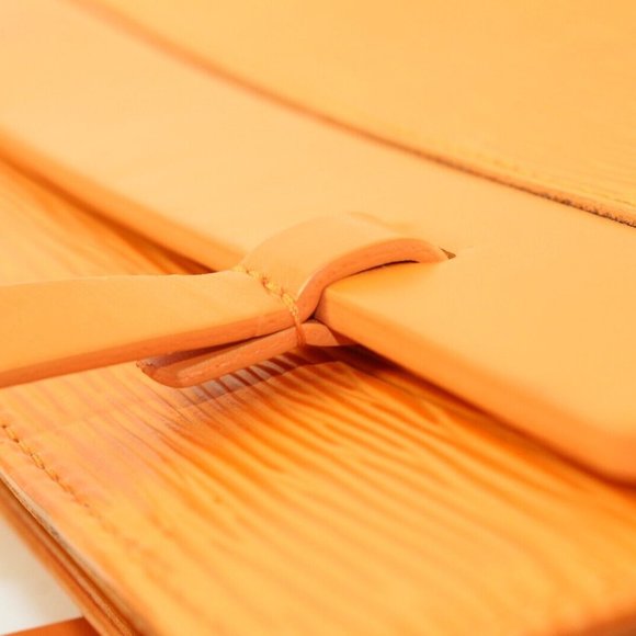 LOUIS VUITTON Orange Epi Leather Croisette Zip Shoulder Bag 1LV1220K - Picture 5 of 12